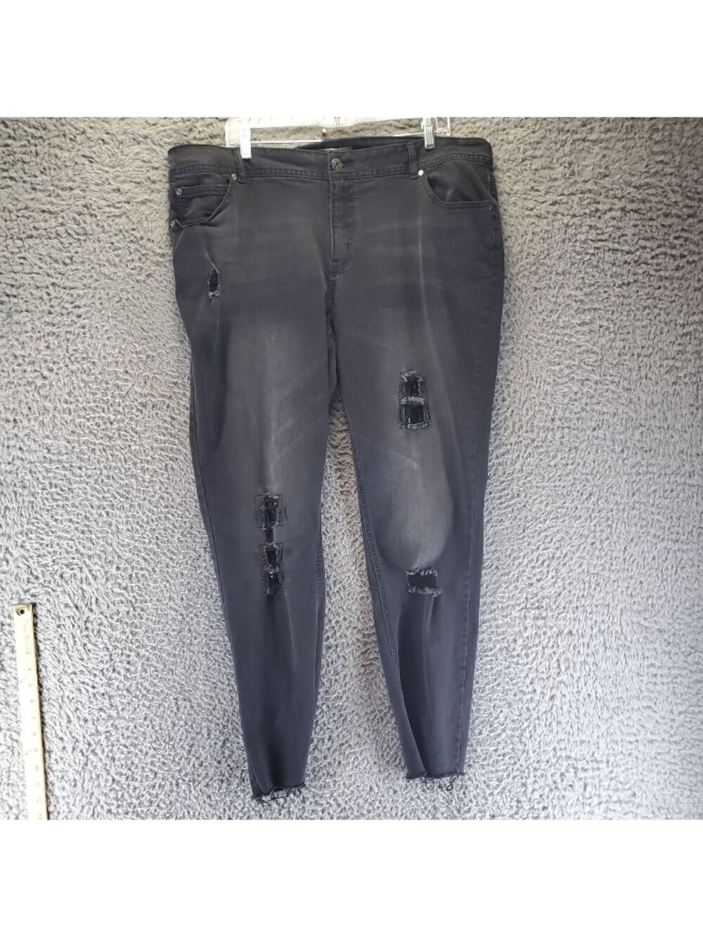 Cato Jeans Womens Plus Size 18W Black Curvy Distressed Stretch Skinny *Read*